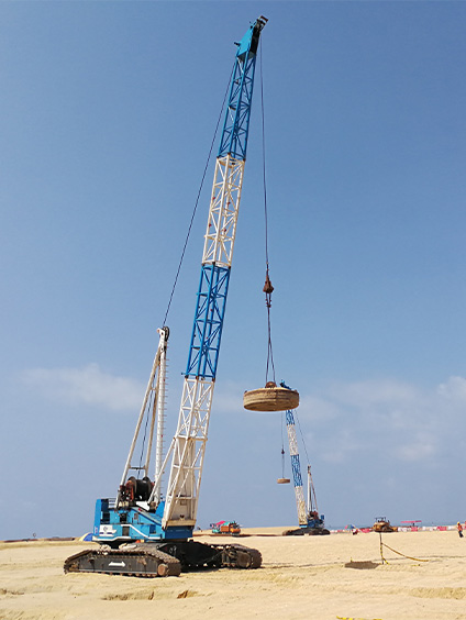 CGE 系列新型高能級強夯專用機先行者