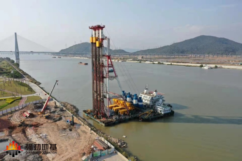 DCM工程船拼裝完成照片