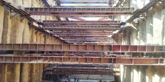 質(zhì)量管理：巡查基坑鋼支撐，確保無變形無異響