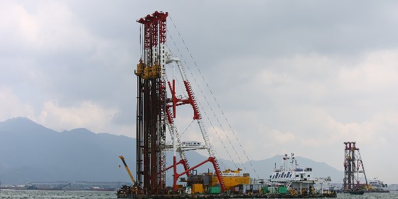 <i style='color:red'>海上dcm</i>工程船