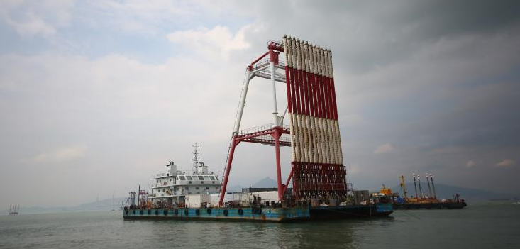 強(qiáng)勁地基海上PVD（排水板）工程船