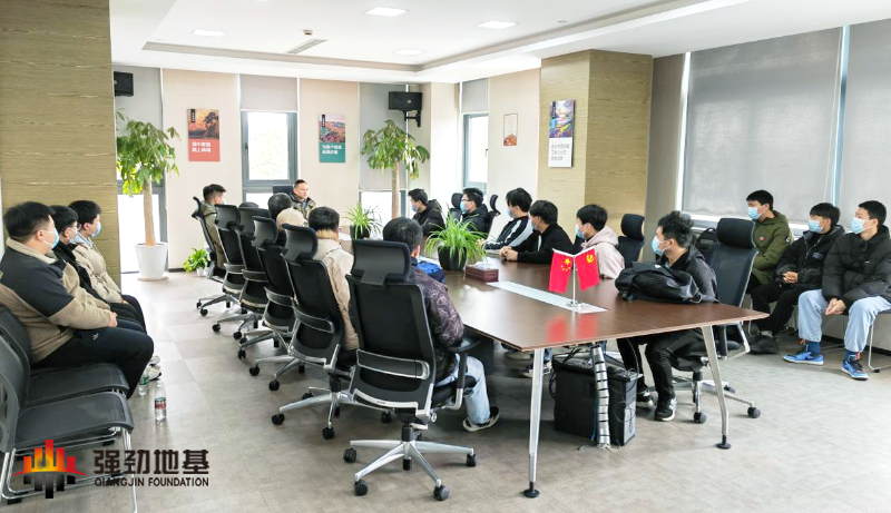 生產(chǎn)副總經(jīng)理周友旺發(fā)表講話