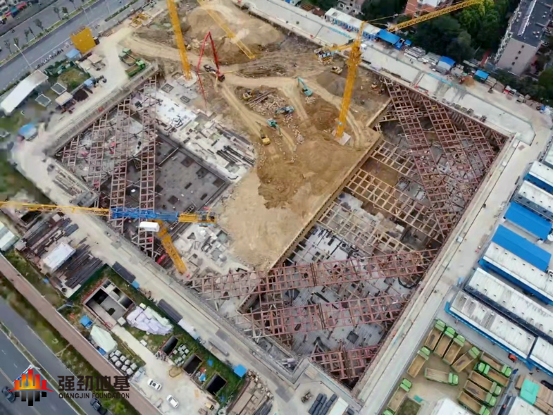 基坑開挖到坑底全景圖