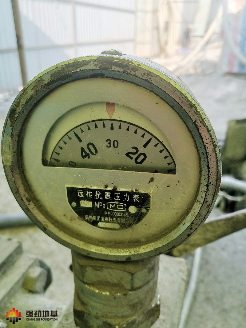 高壓旋噴樁施工：檢查注漿壓力