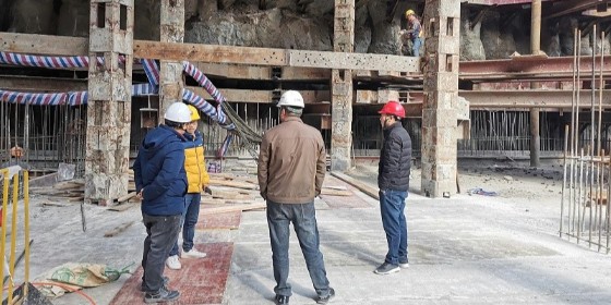 安全管理：安全巡視，確保項(xiàng)目圓滿完成